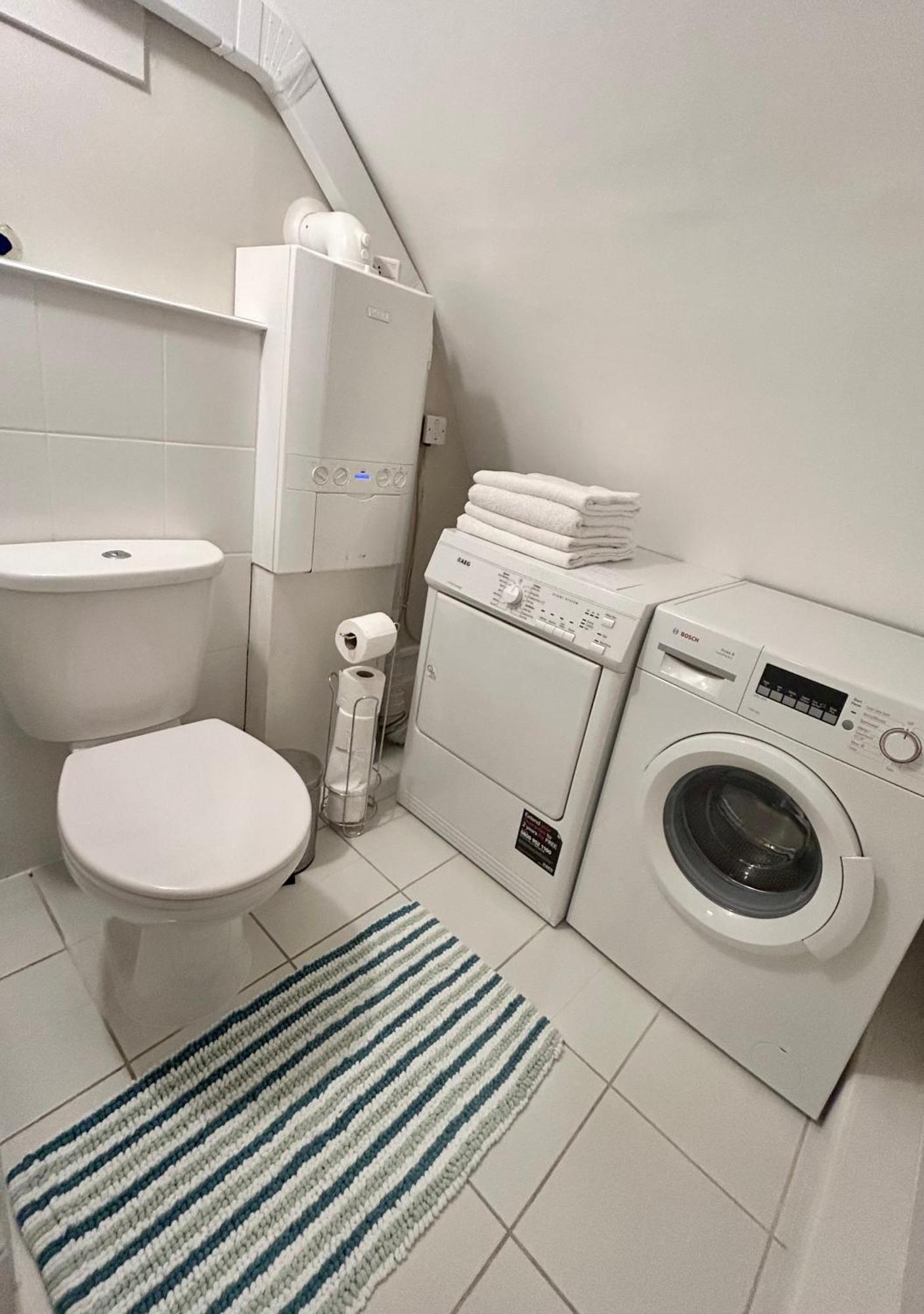 לונדון Spacious Comfortable Flat With Free Parking In East Finchley, Muswell Hill & Close To Alexandra Palace מראה חיצוני תמונה